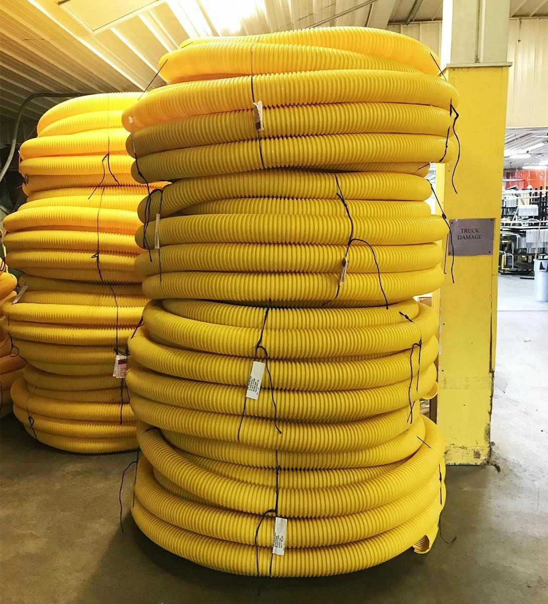 Aer-Flo PlastiCap 100' Fence Top Protector Yellow 4 Aer-Flo PlastiCap 100' Fence Top Protector Yellow - Image 2